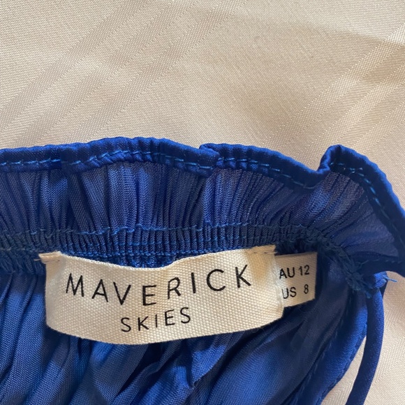 Blue drapey cut out dress - Picture 5 of 5